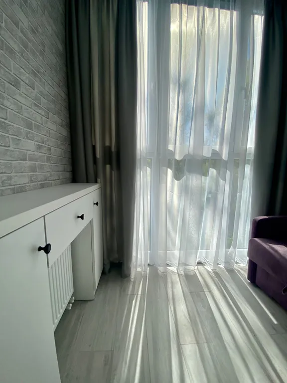 Красивая новая квартира с ремонтом, рядом магазины парк и море