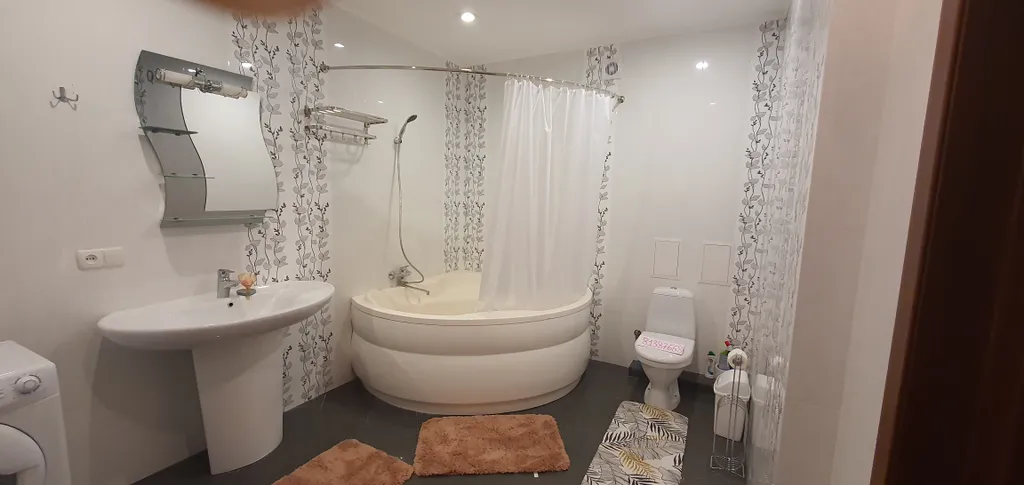 Уютная квартира с бассейном недалеко от моря