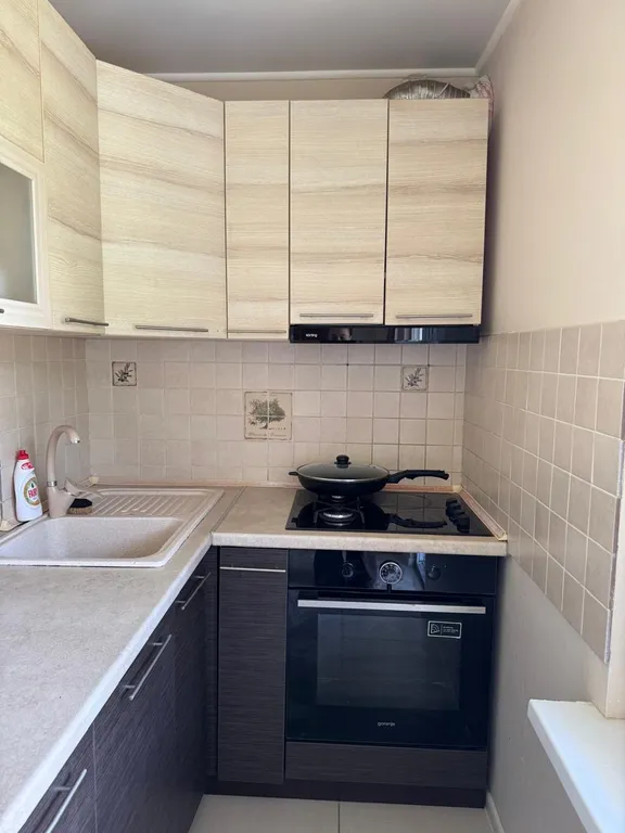 Просторная трёхкомнатная квартира на берегу моря в районе пляжа Мокко