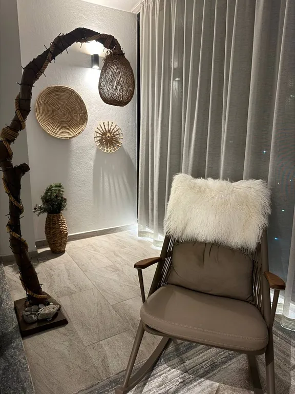 Роскошный дуплекс с эксклюзивным дизайнерским интерьером