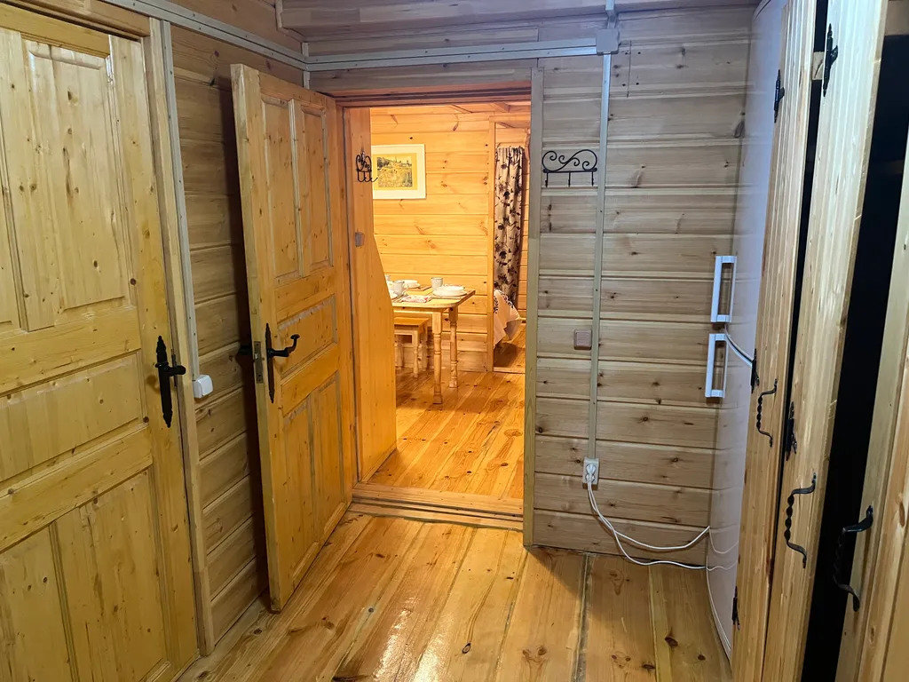 Домик у плотины