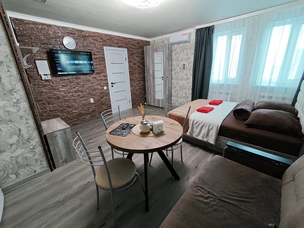 Светлая студия в центре (№13)