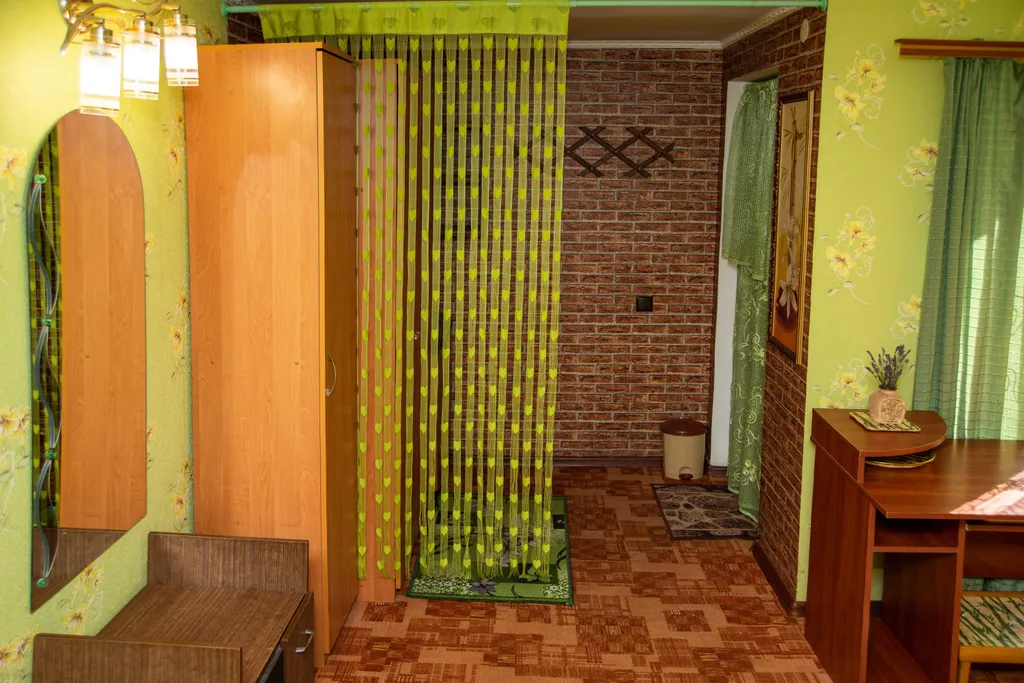 Семейные апартаменты с отдельным уютным двориком