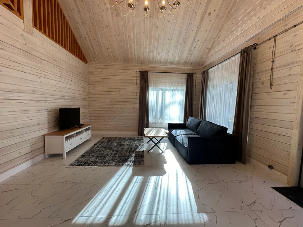 Уютный дом в сосновом бору