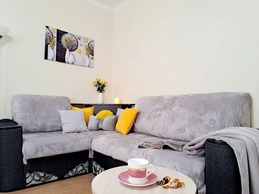 Чистая, уютная 2-комнатная квартира с изолированными комнатами