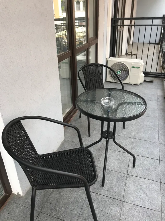 Апартамент с отдельной спальней в центре города