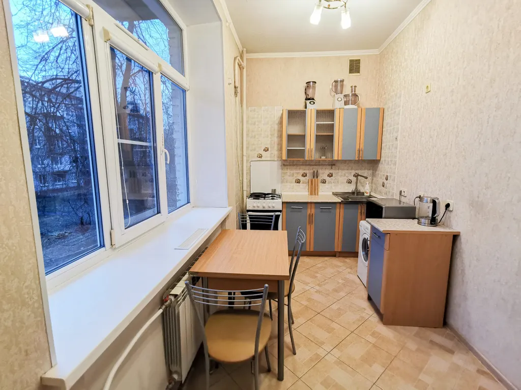 Квартира Комфортная квартира в сталинском доме у метро Звездная — Санкт-Петербург