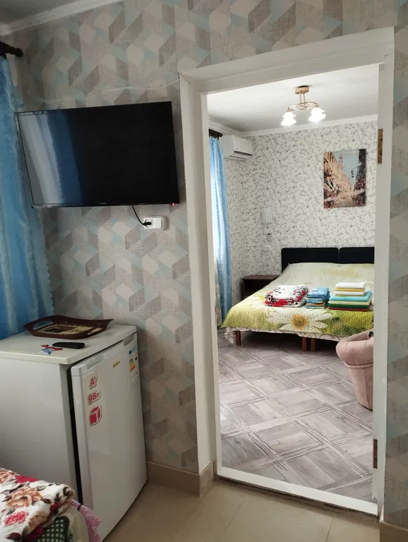 Двухкомнатный домик в частном домовладении