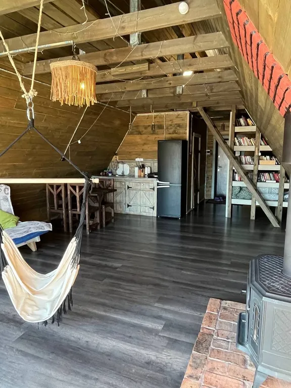 Треугольный дом между Минском, Несвижем и Миром