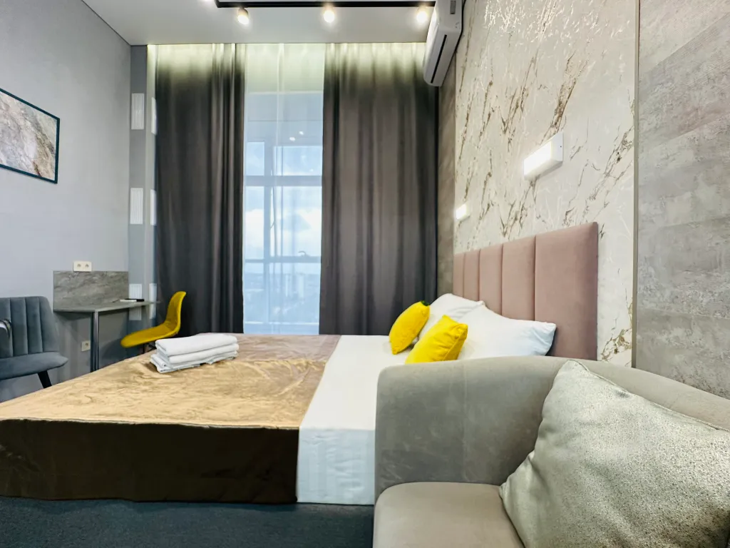 Loft Sky Smart Studio