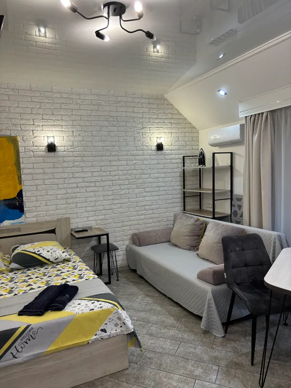 Комфортная квартира-студия в центре — аренда посуточно в Ялта