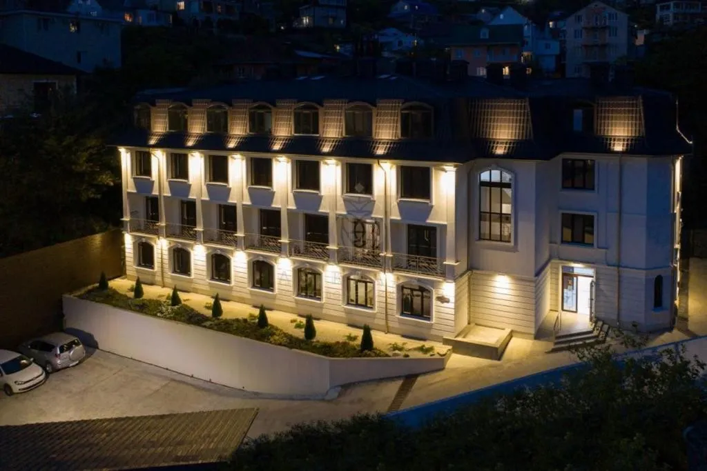 Двухуровневая квартира у моря