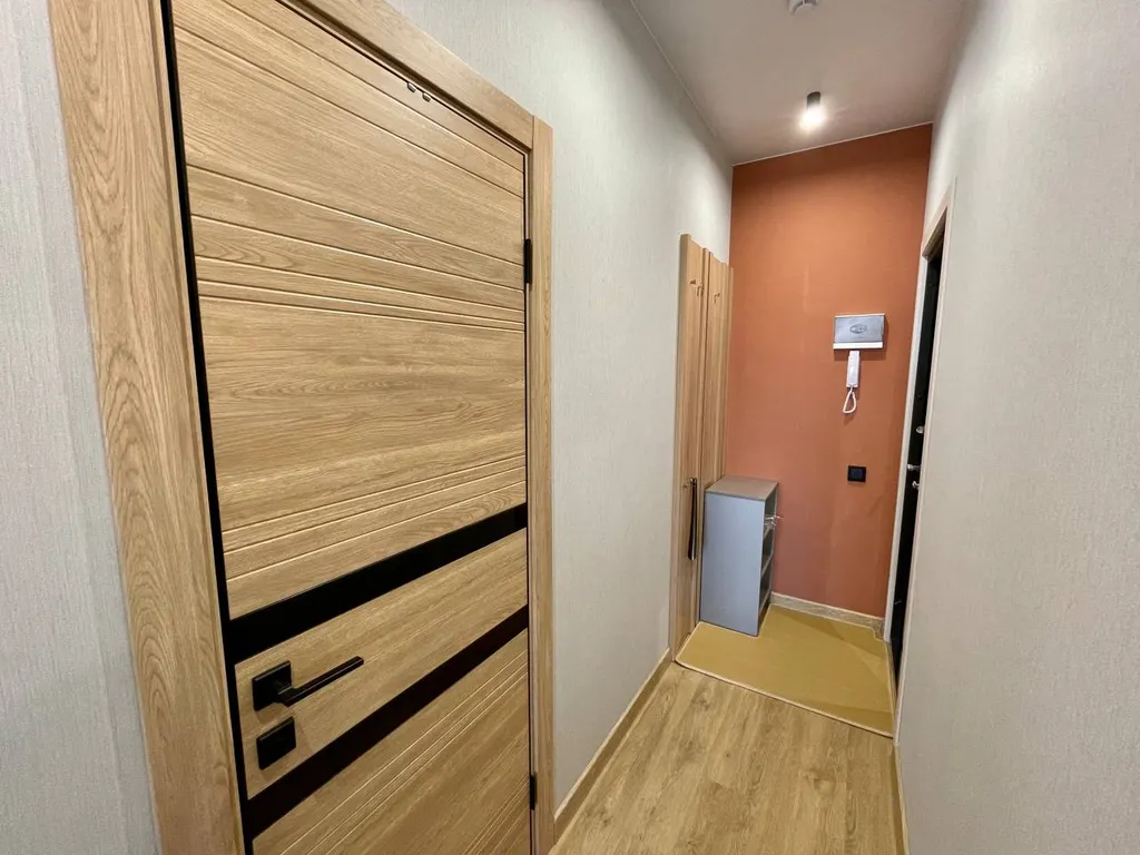 "В Гости!" на Запорожской 69  (1к студия №5 рядом с БЦ "Сити")