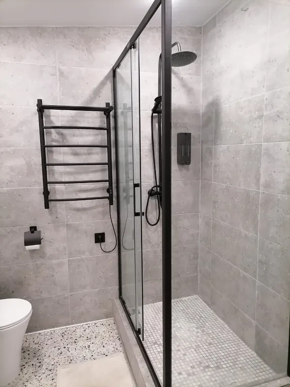 Большой дом на горе у подъемников