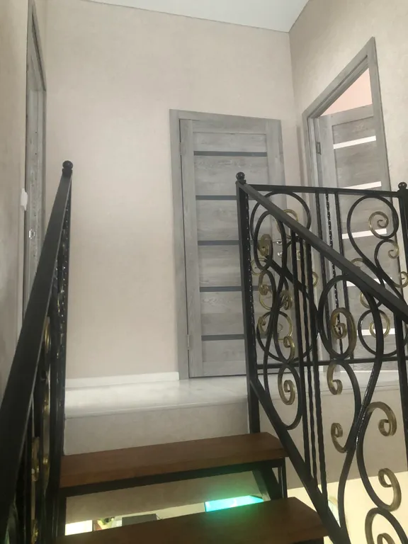 Дом с видом на озеро и горы на озере Банном