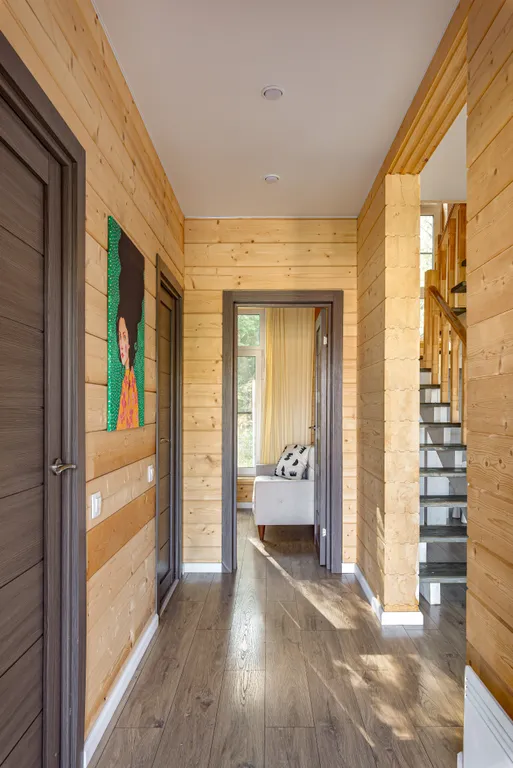 Дом из бруса в лесу с баней и чаном