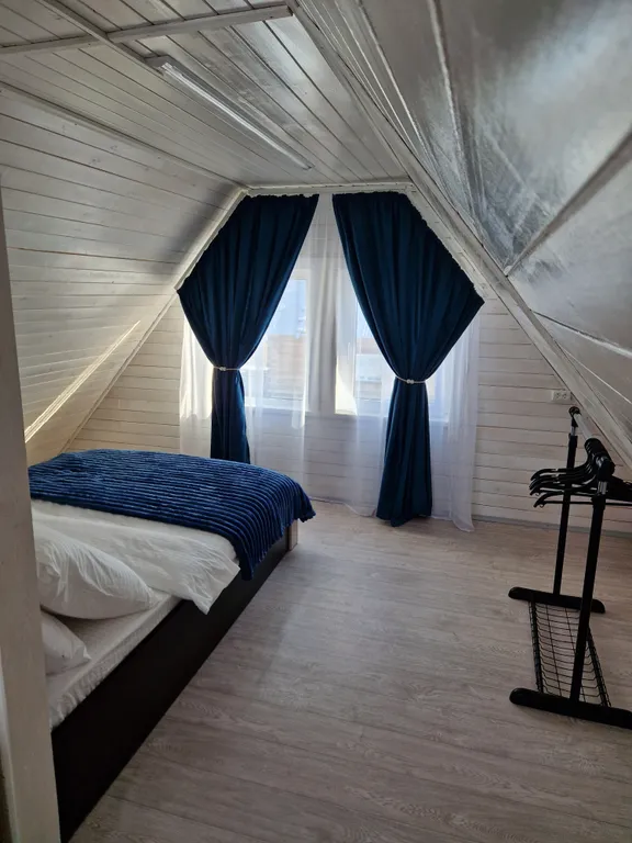 Уютный домик благоустроенный недалеко от берега