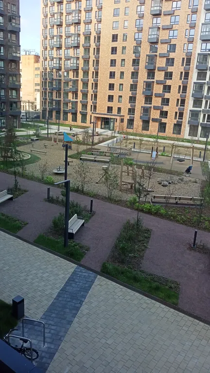 Рядом метро и Петроградка