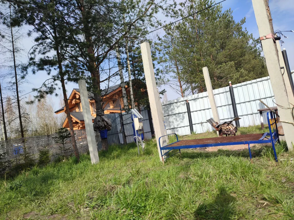 Дом с баней в лесу возле храма и озера