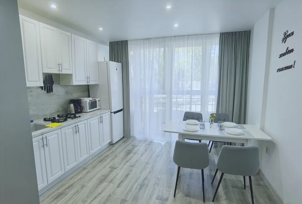 Квартира у спуска к морю