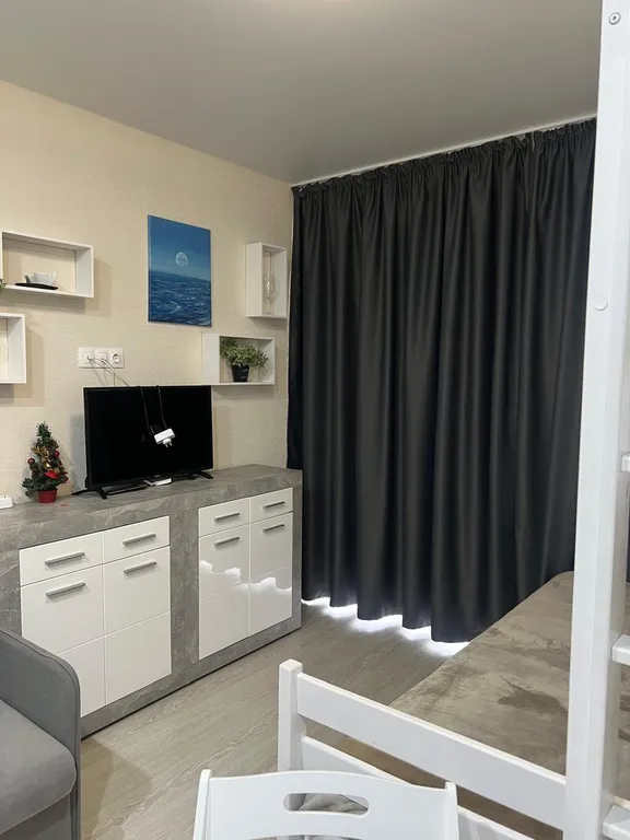 Студия на берегу моря