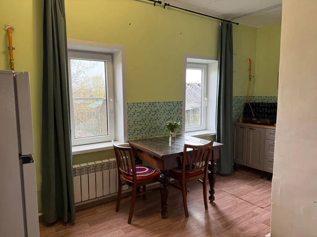 Частный дом У холма