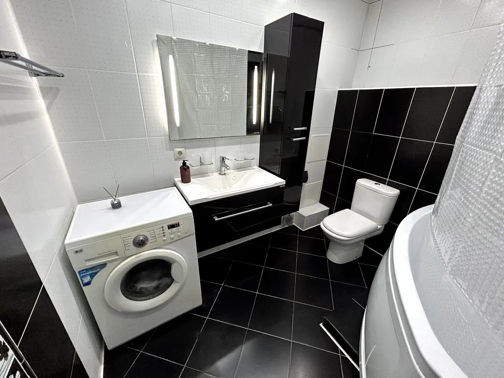 Квартира Большая и уютная квартира в центре — Элиста