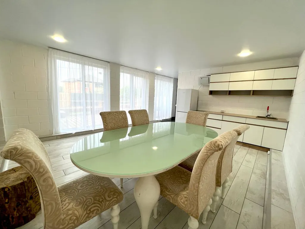 Уютный дом недалеко от города