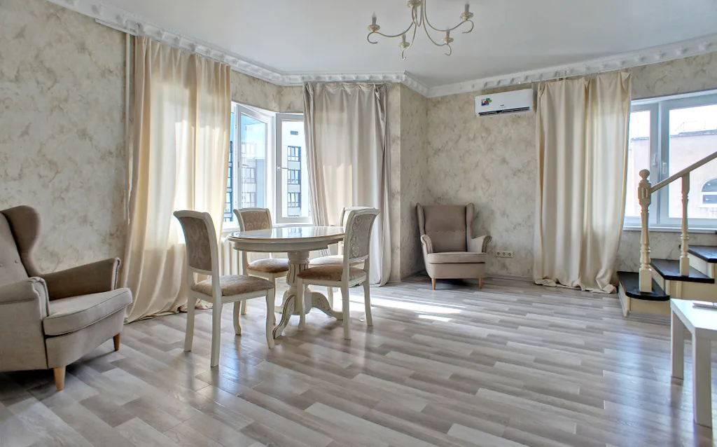 Двухуровневые апартаменты с видом на море