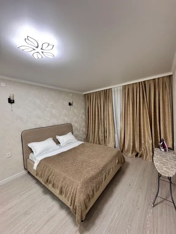 Уютная и новая квартира напротив Алматы Арены — аренда посуточно в Алматы