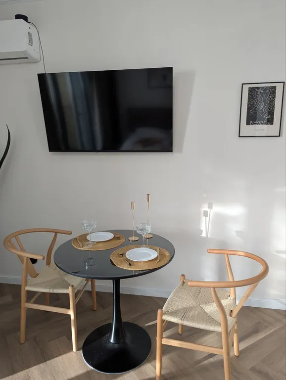 Студия с панорамным окном, видом на Северные закаты, Чумаровка 2 минуты