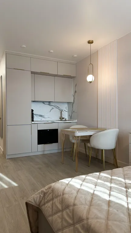 Шикарная, светлая, чистая студия в центре города с видом на Амур