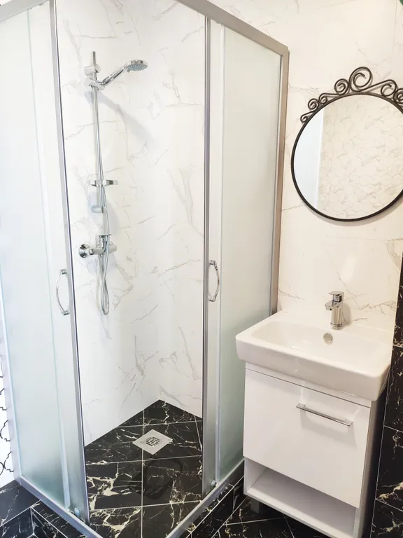 Квартира-студия с шикарным видом на море и гору Аю-Даг