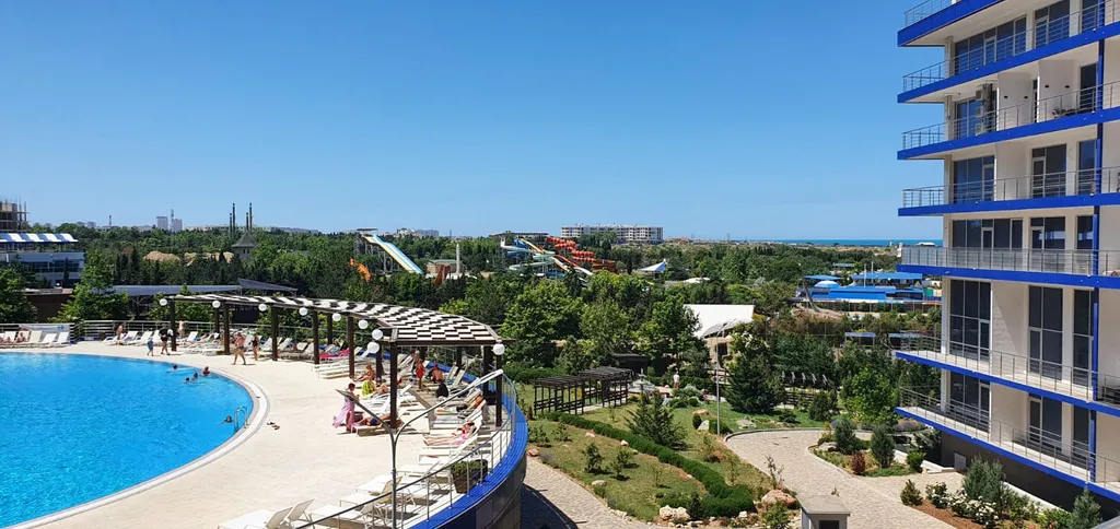 Апартаменты с видом на море и бассейн