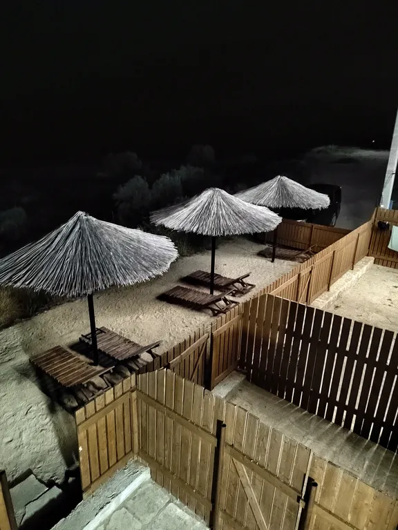 Домик на берегу моря на первой линии