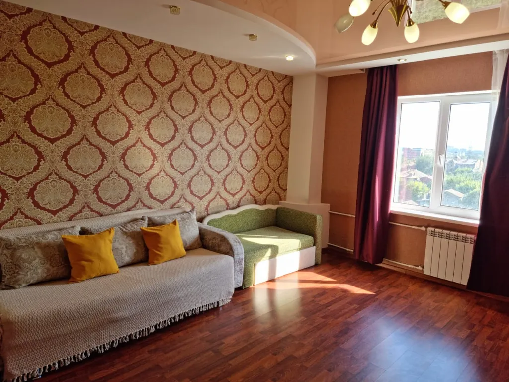 Просторная квартира (Уютный Дом)