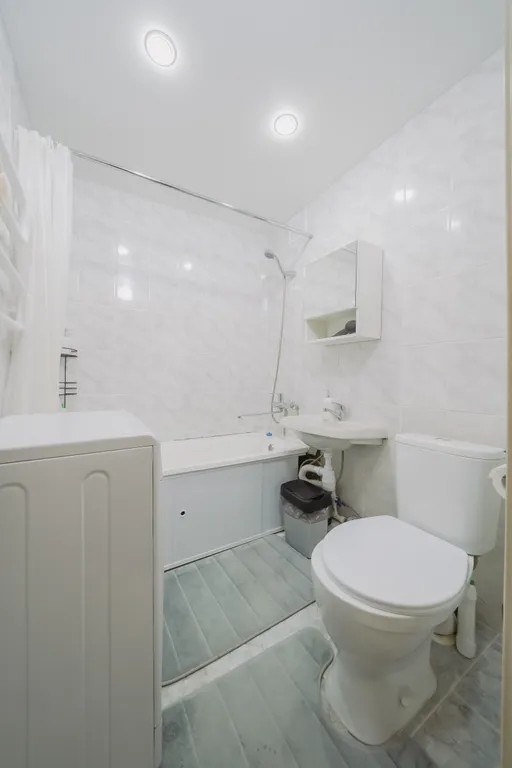 Уютная квартира у ж/д вокзала и метро