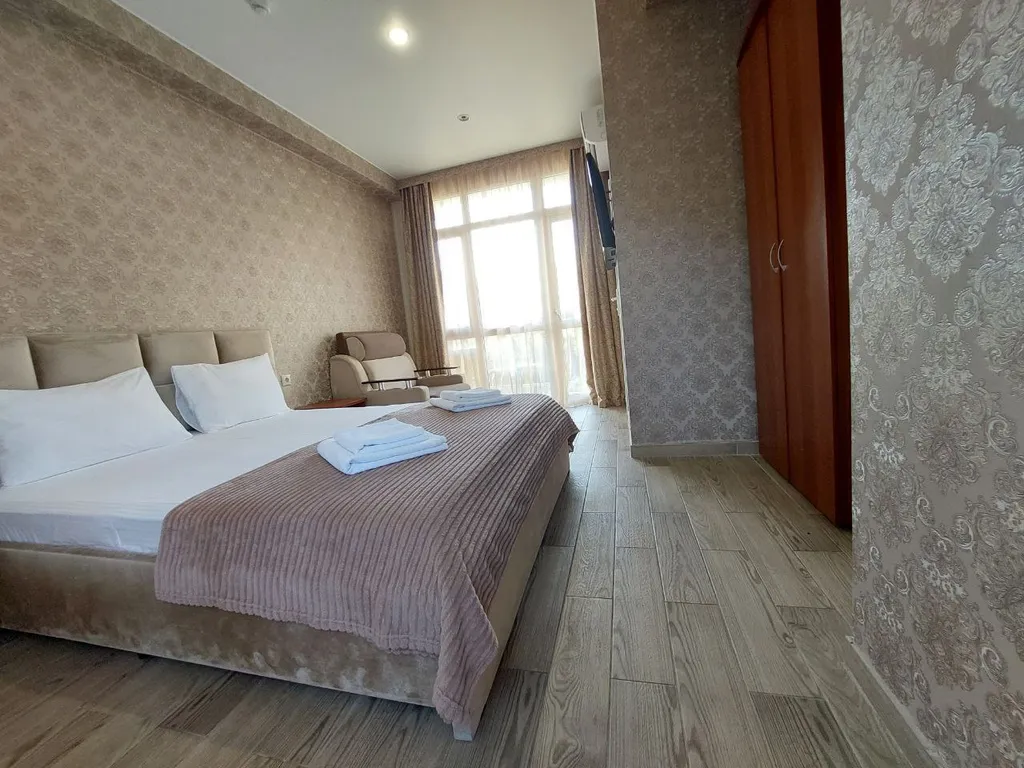 Квартира Апартаменты с балконом на 1 береговой — Адлер