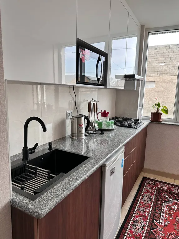 Апартамент с садом