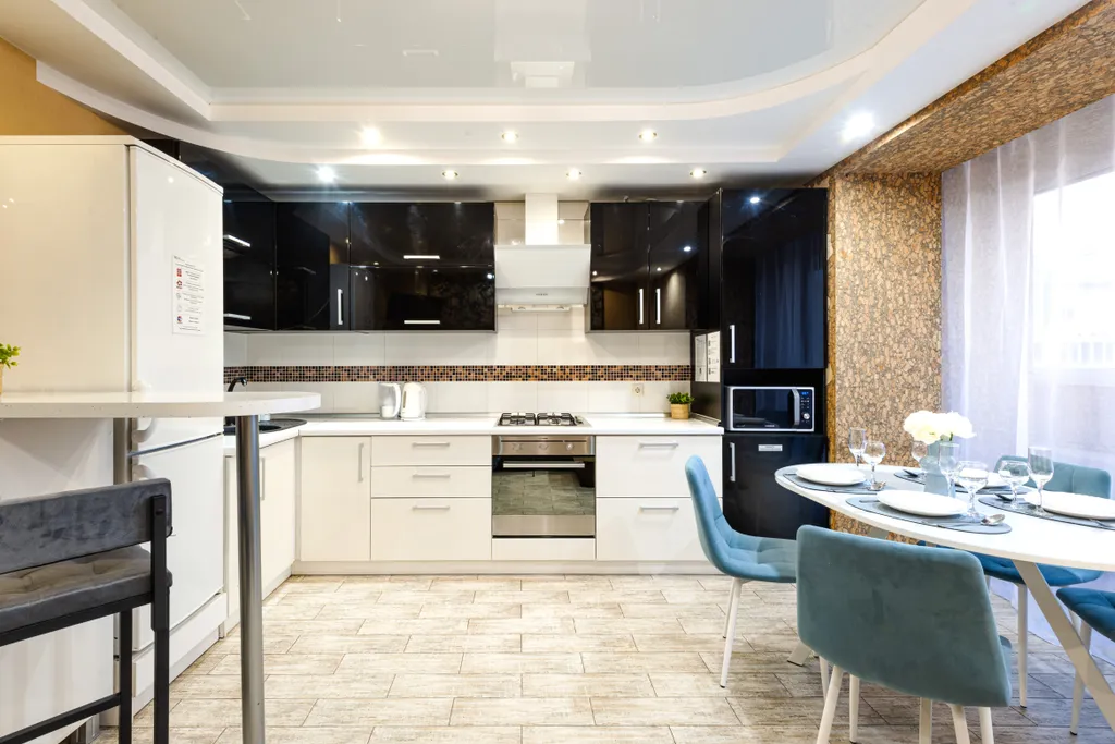 В тихом районе с удобной кроватью, гостиничный сервис, бесконтактно