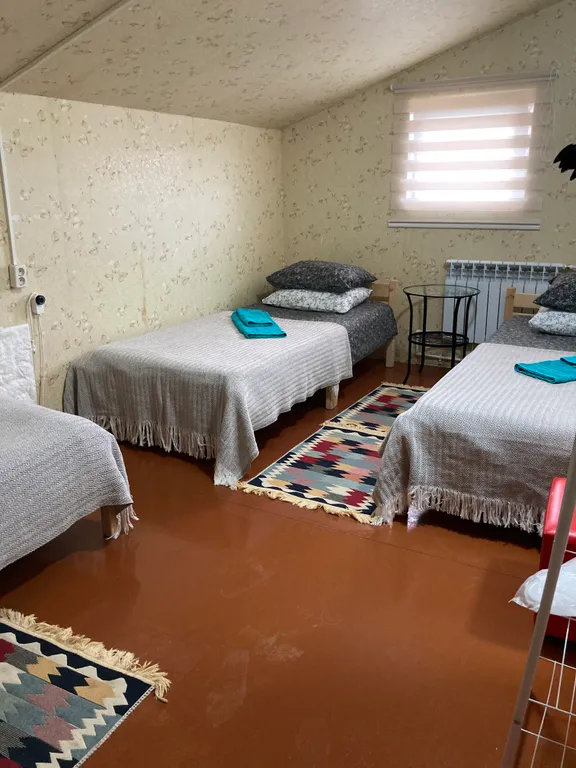 Квартира Уютный 3-х местный номер на мансарде — аренда посуточно в Соловецкий