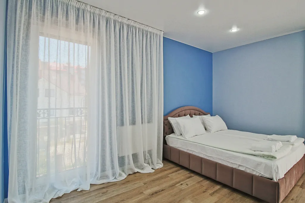 Двухэтaжный кoттeдж площадью 200