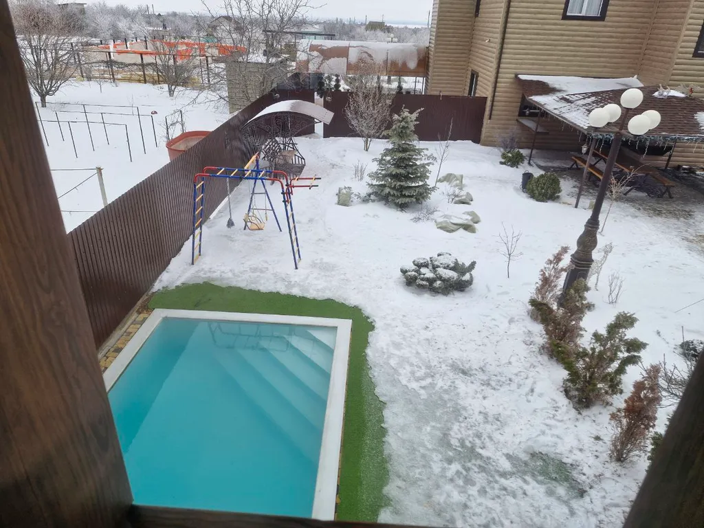 Дом посуточно с бассейном