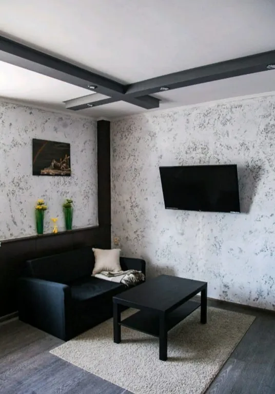 Студия с дизайнерским ремонтом