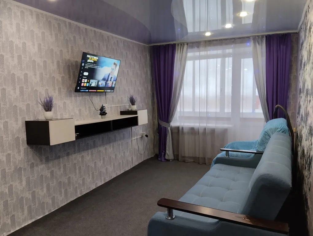 Квартира, в самом центре посёлка, рядом с горой, тёплая, чистая