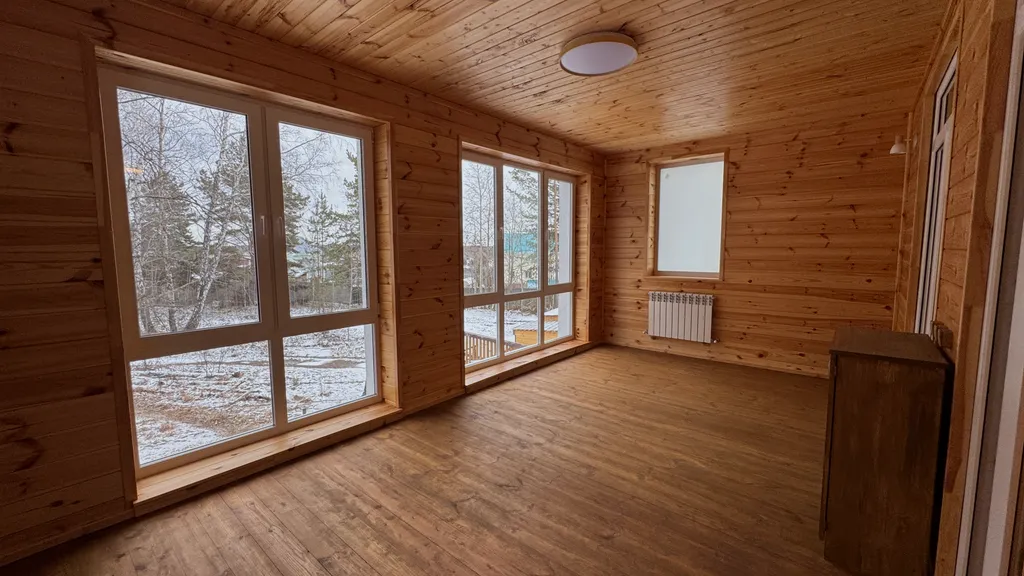 Дом Тихий Бор в березовом лесу