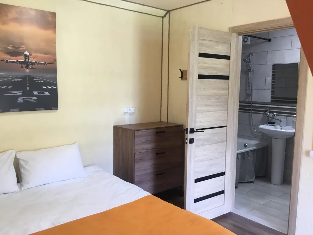 Коттедж 2-комнатный Дом — Перевалка