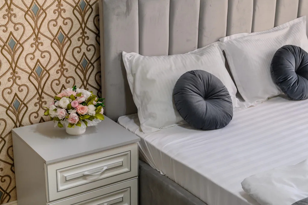 Трехкомнатная квартира с видом на горы в центре города