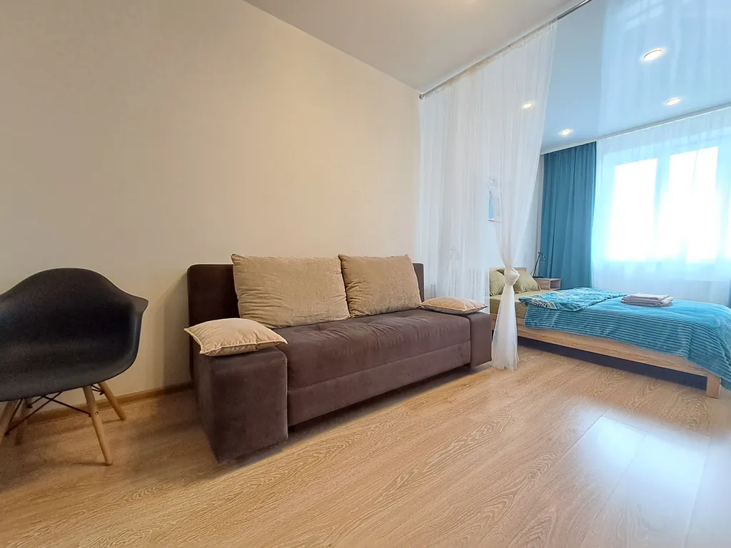 Квартира Квартира Уютная и вместительная Евро2 у СГУПСа — Новосибирск