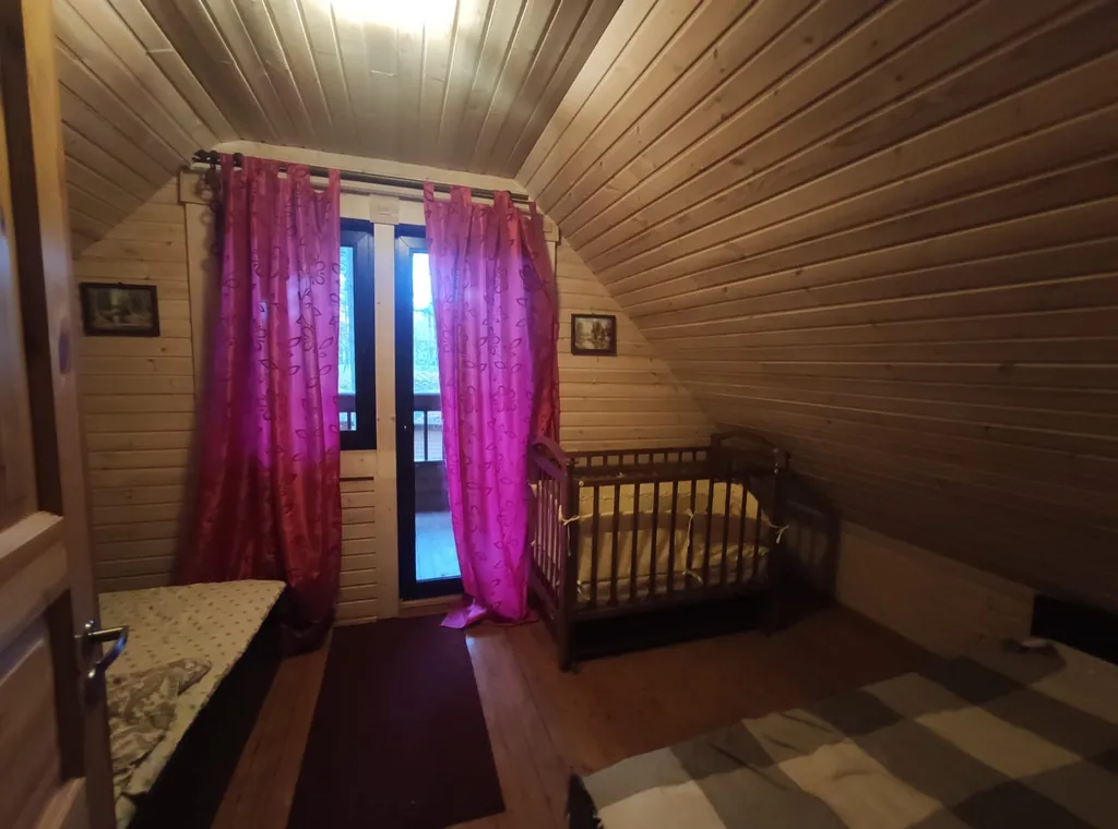 Уютный коттедж в сосновом лесу на берегу Суходольского озера